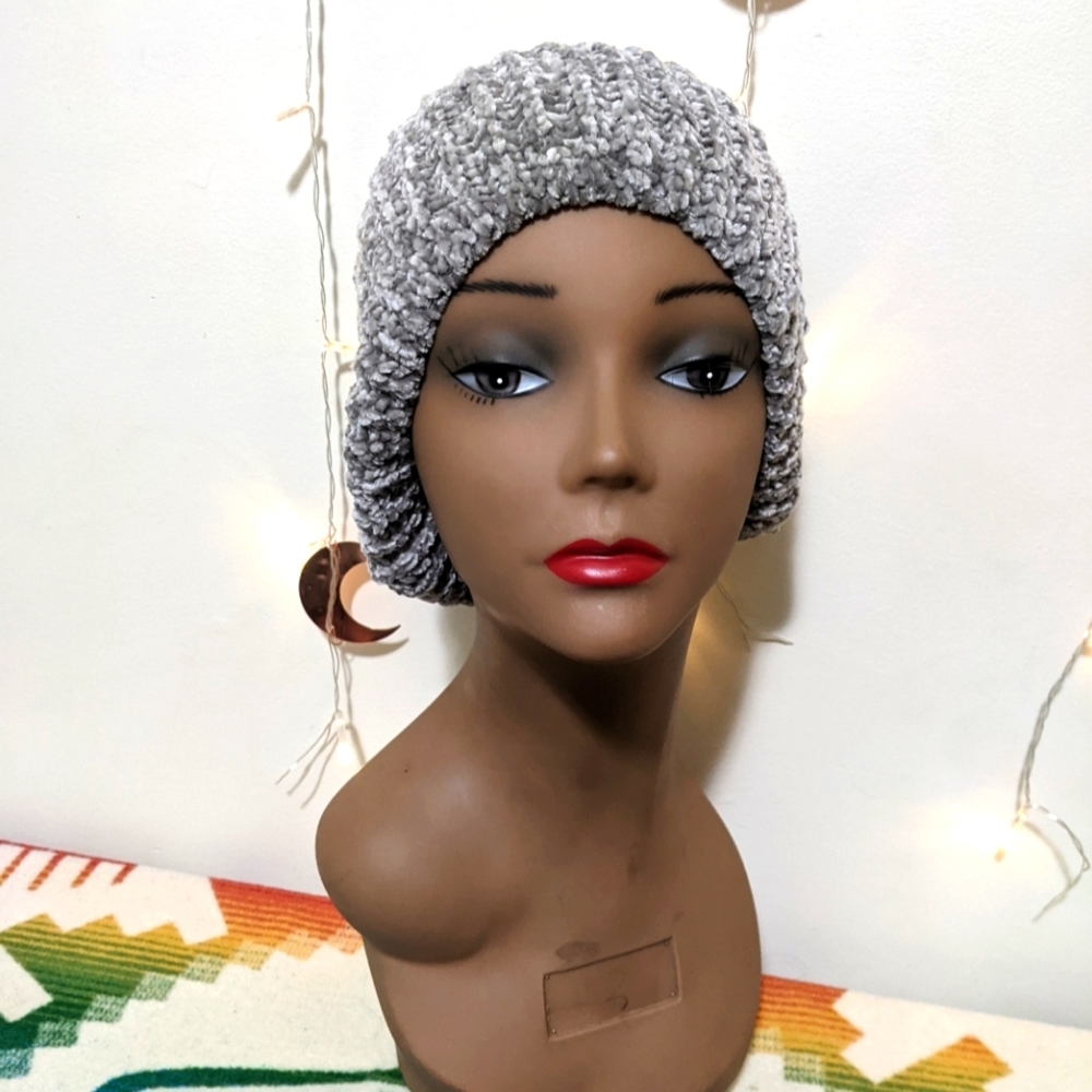 GAP Silver Grey Chenille Knit Fall Winter Toque Hat